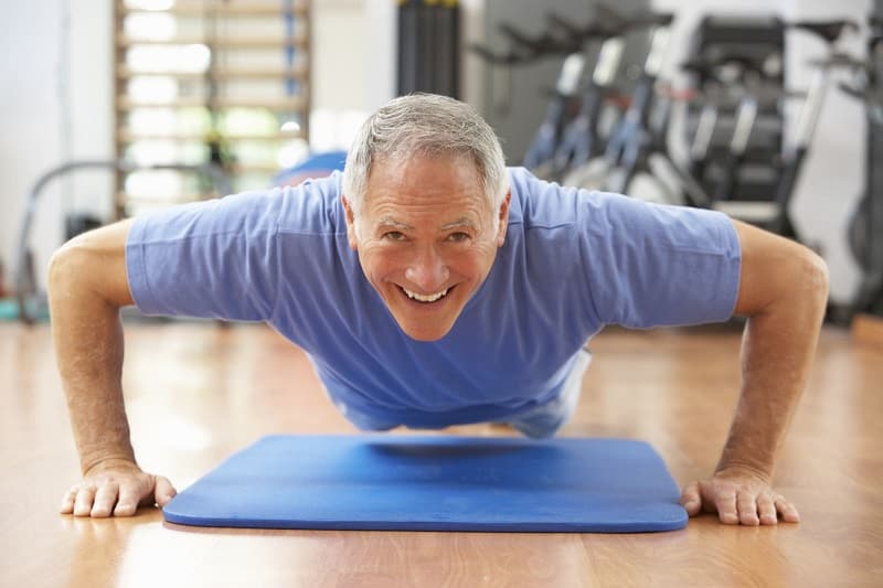 ورزش برای سالمندان - 6 تمرین خطرناک برای سالمندان! | آسانیسم