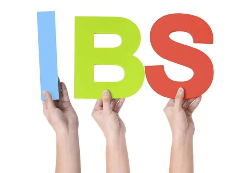 IBS مخفف کلمه Irritable bowel syndrome و معنی آن سندرم روده تحریک پذیر است.