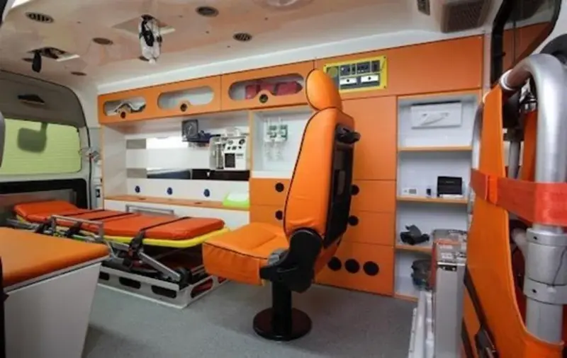 عکس از داخل آمبولانس خصوصی در کرج