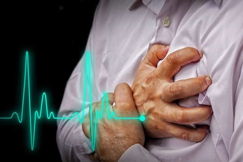 اختلال در ضربان قلب زمانی که فرد به نارسایی قلبی مبتلا می‌شود.